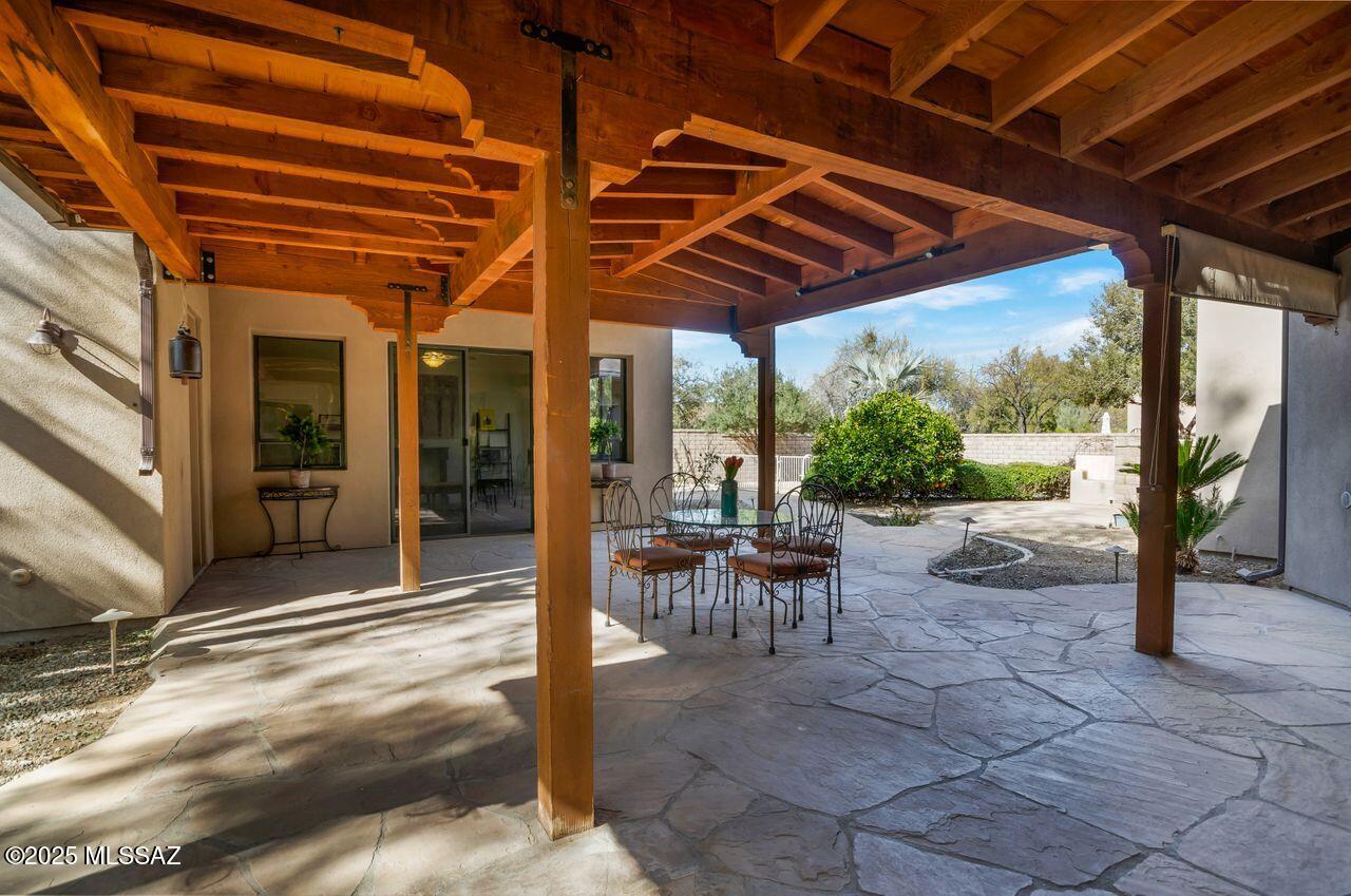 Tucson, Arizona, 85712, United States, 4 Bedrooms Bedrooms, ,4 BathroomsBathrooms,Residential,For Sale,1850331