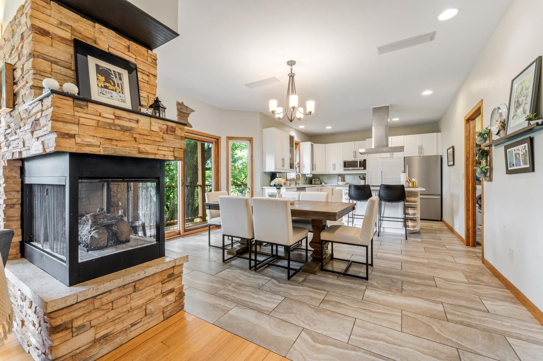 Winona, Minnesota, 55987, United States, 6 Bedrooms Bedrooms, ,4 BathroomsBathrooms,Residential,For Sale,1883576