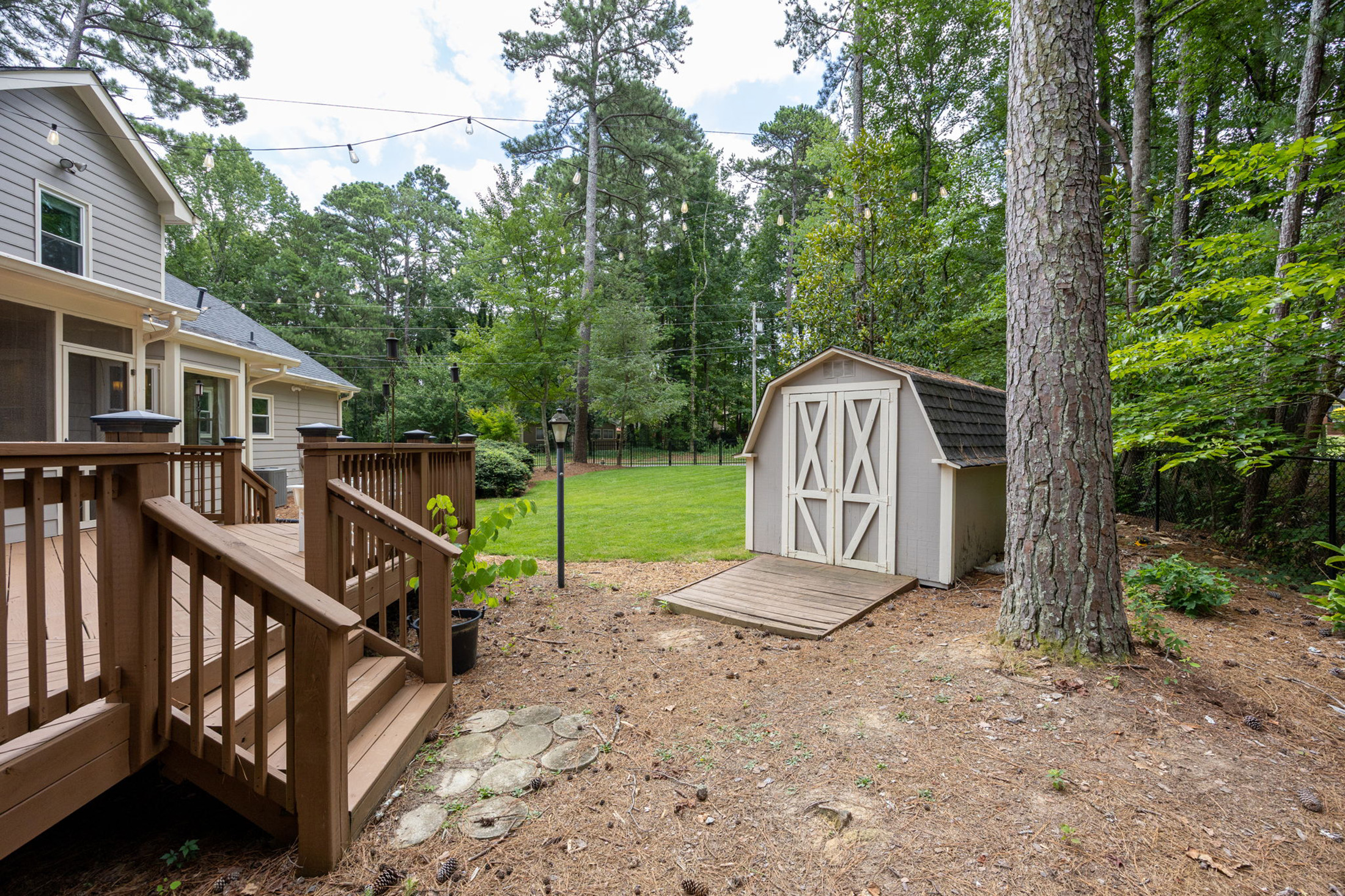  Stunning 5-Bedroom Brick Home in the Heart of East Cobb - 物件實景