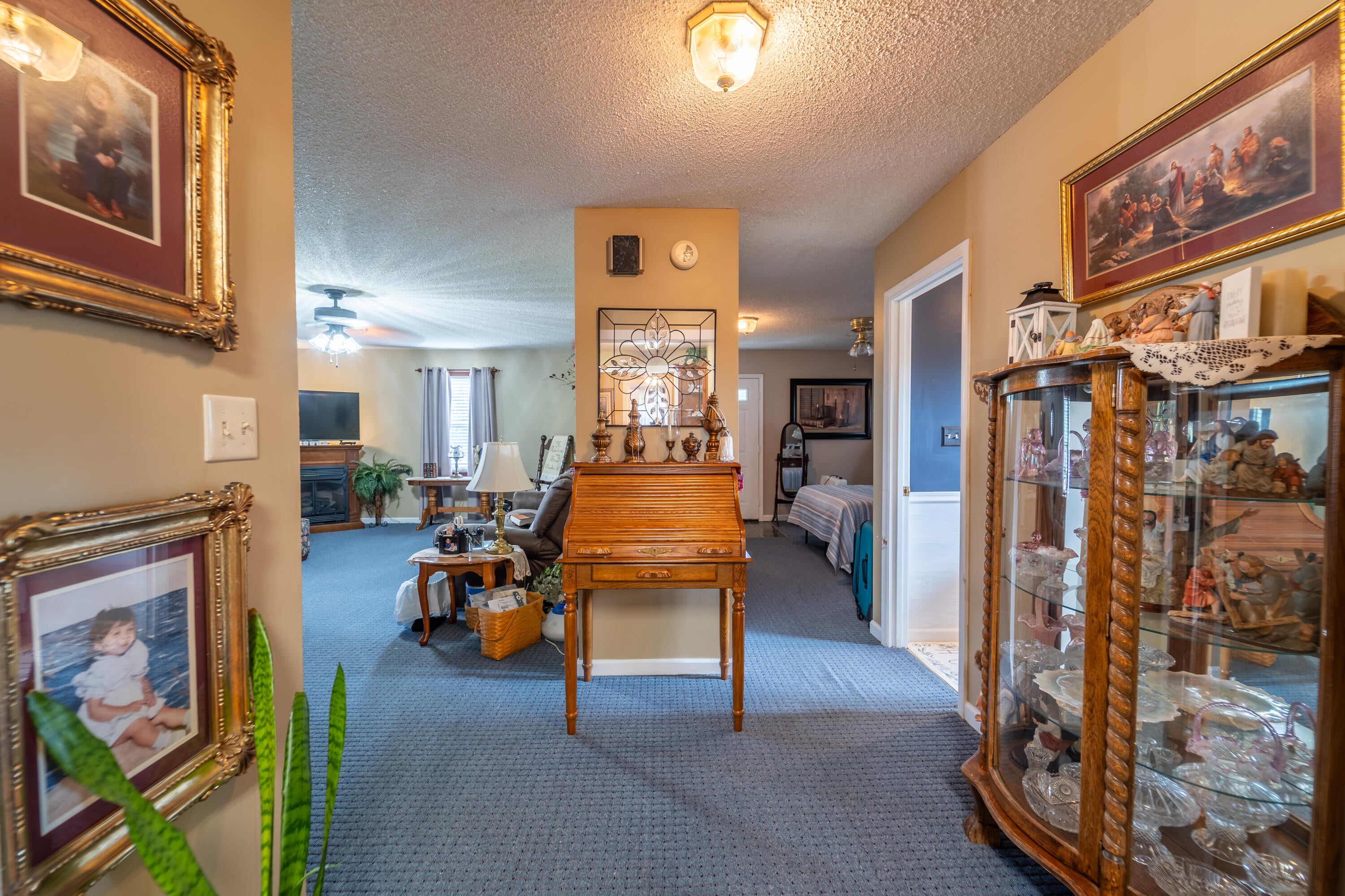 McKee, Kentucky, 40447, United States, 4 Bedrooms Bedrooms, ,2 BathroomsBathrooms,Residential,For Sale,1981490