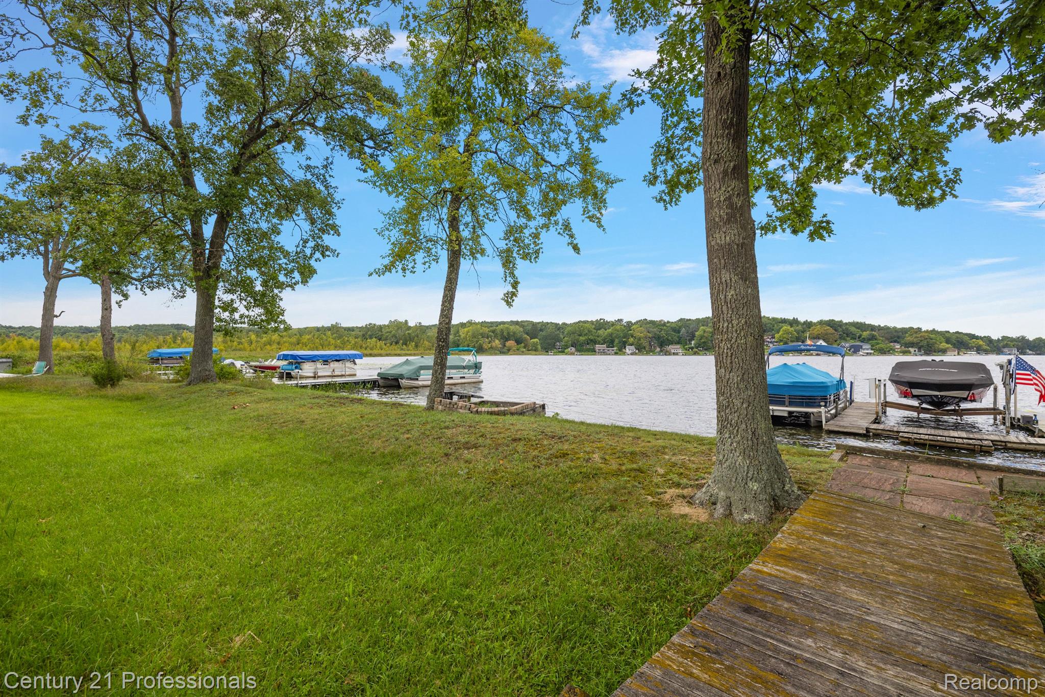 Davisburg, Michigan, 48350, United States, 5 Bedrooms Bedrooms, ,4 BathroomsBathrooms,Residential,For Sale,1978362