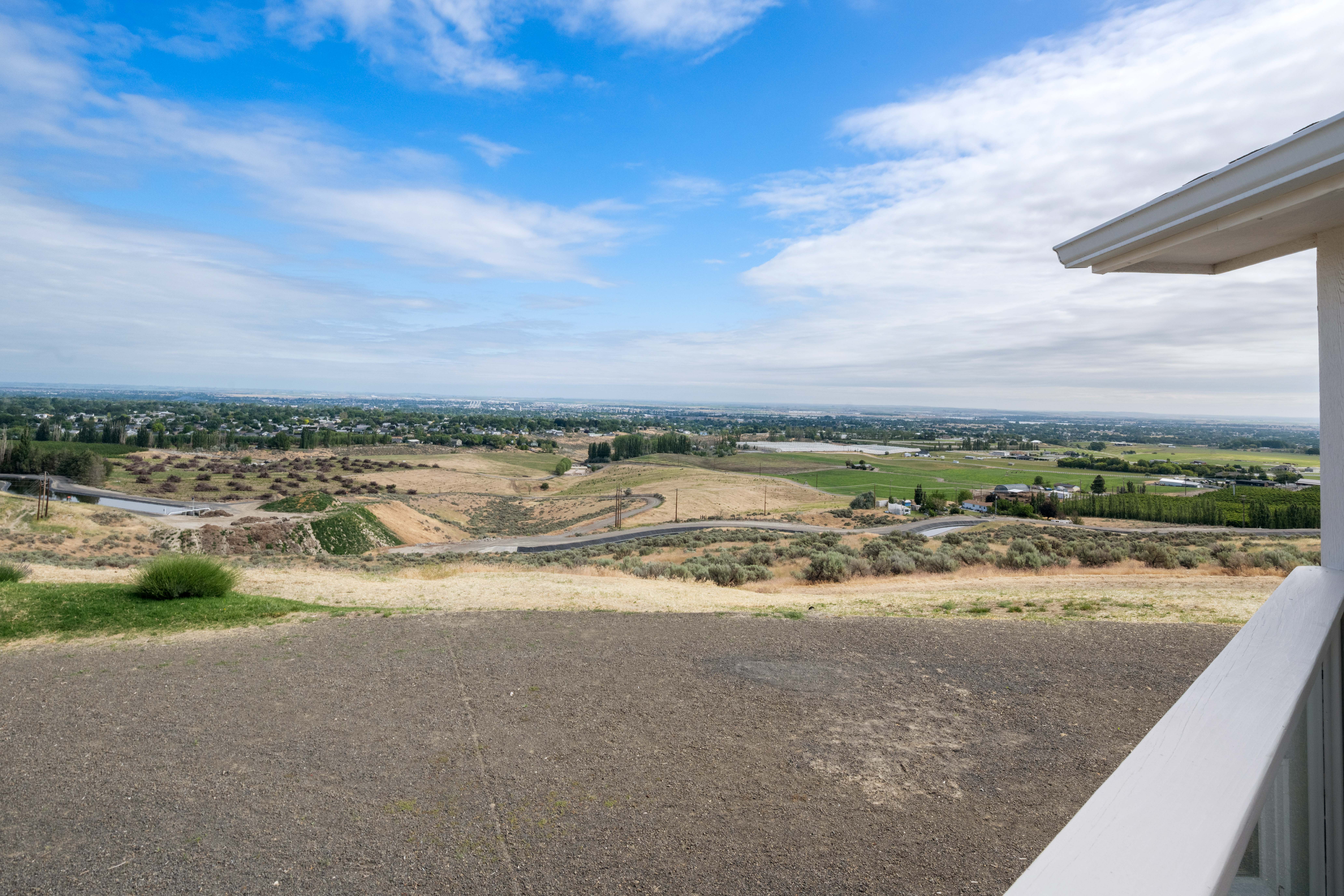  One of Kennewick’s Most Unique Estate Properties - 物件實景