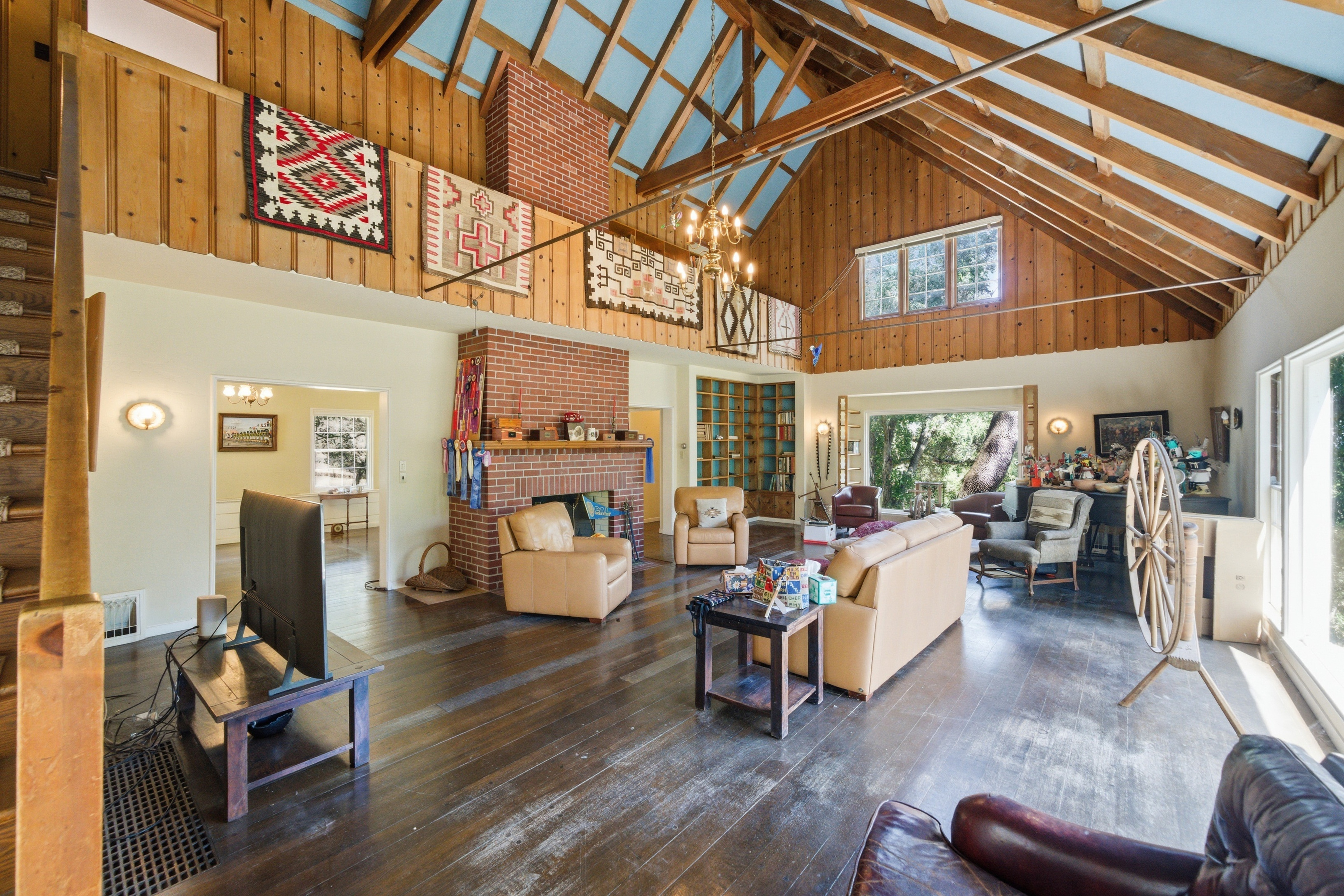  Extraordinary Acre Estate with Development Potential in a Prime Location - 物件實景