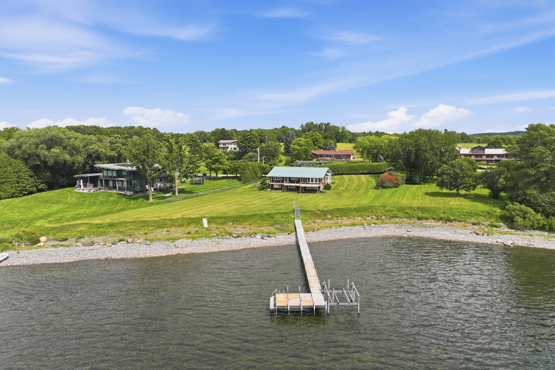 677 Hills Point Road - 物件實景