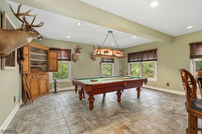 Hardyston Township, New Jersey, 07460, United States, 4 Bedrooms Bedrooms, ,4 BathroomsBathrooms,Residential,For Sale,1900804
