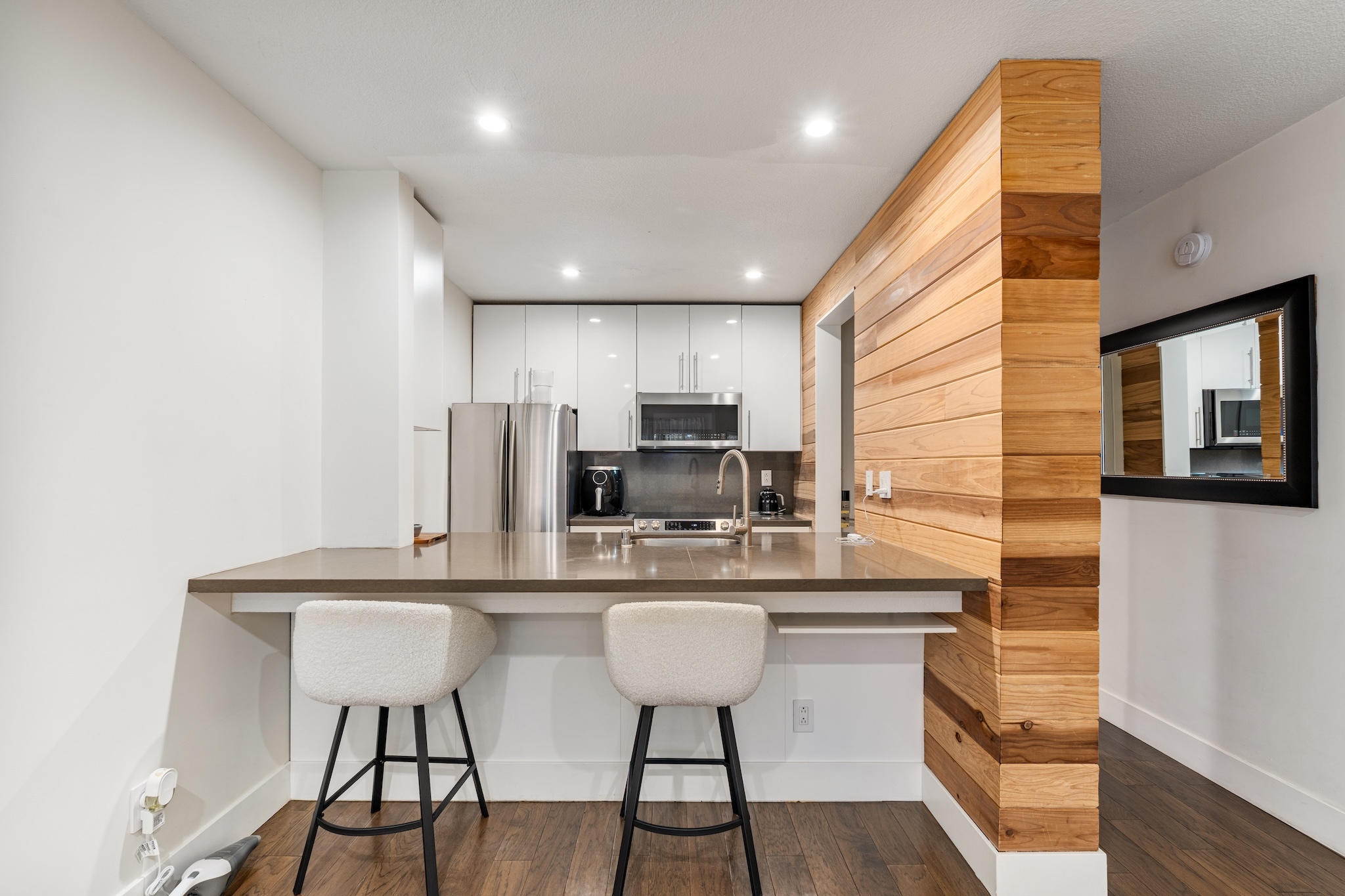  141 South Clark Drive - 物件實景