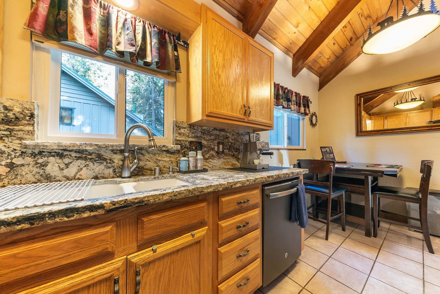  West Donner Lake Retreat - 物件實景
