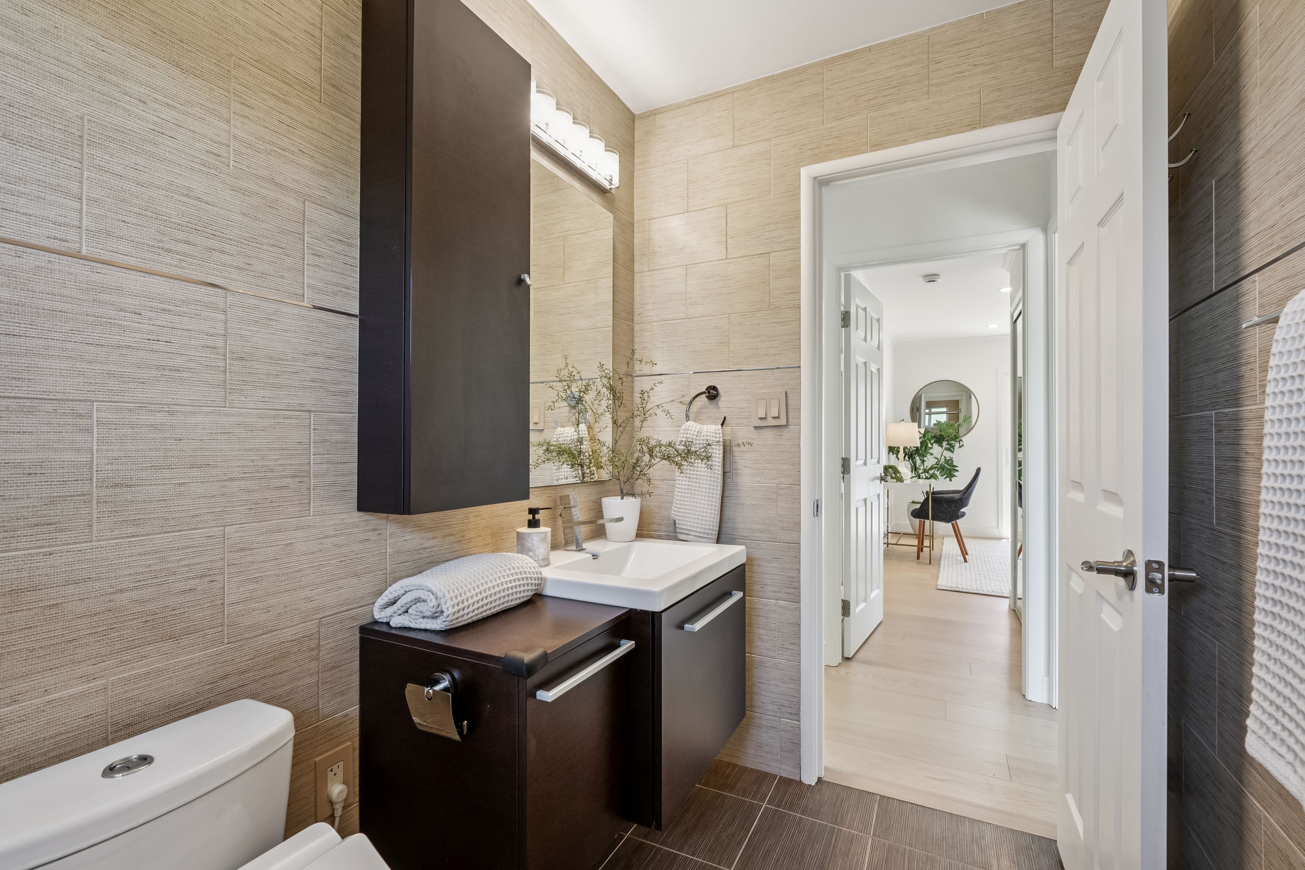  Spanish-Inspired Courtyard Retreat in Cambrian - 物件實景
