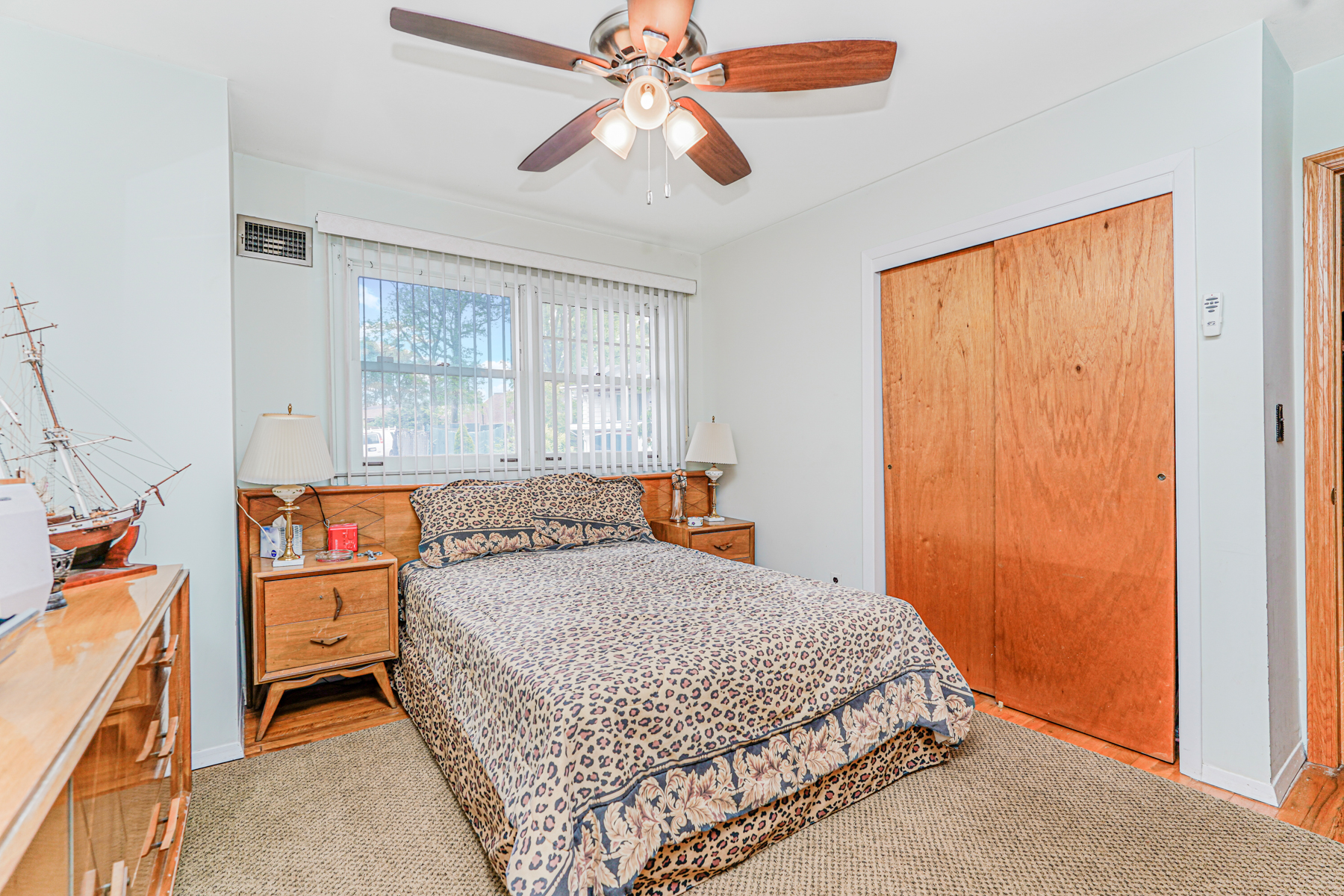 Staten Island, New York, 10301, United States, 4 Bedrooms Bedrooms, ,3 BathroomsBathrooms,Residential,For Sale,1838592