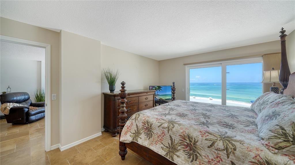 Sarasota, Florida, 34242, United States, 2 Bedrooms Bedrooms, ,2 BathroomsBathrooms,Residential,For Sale,1827426
