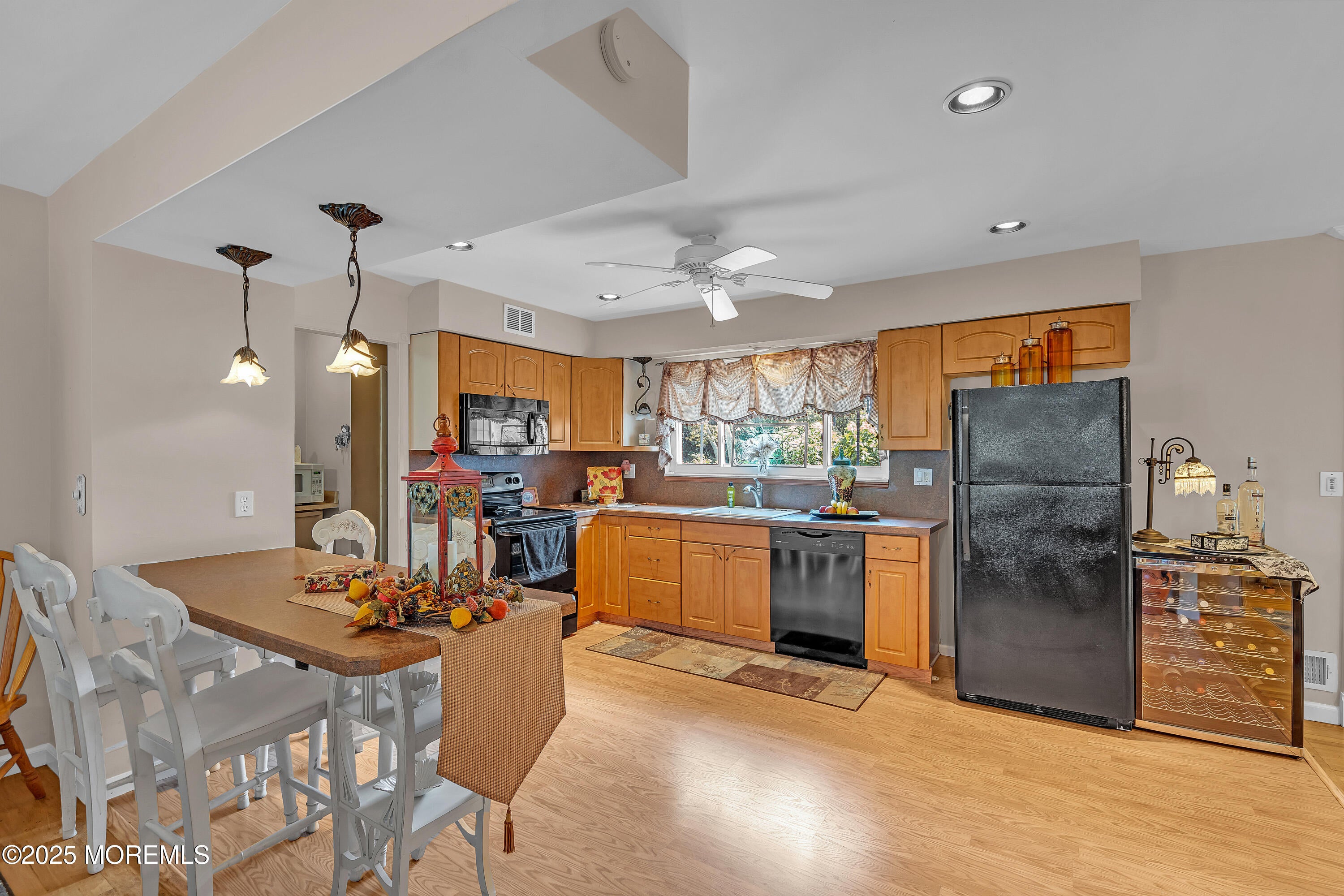 Toms River, New Jersey, 08753, United States, 3 Bedrooms Bedrooms, ,2 BathroomsBathrooms,Residential,For Sale,1981635