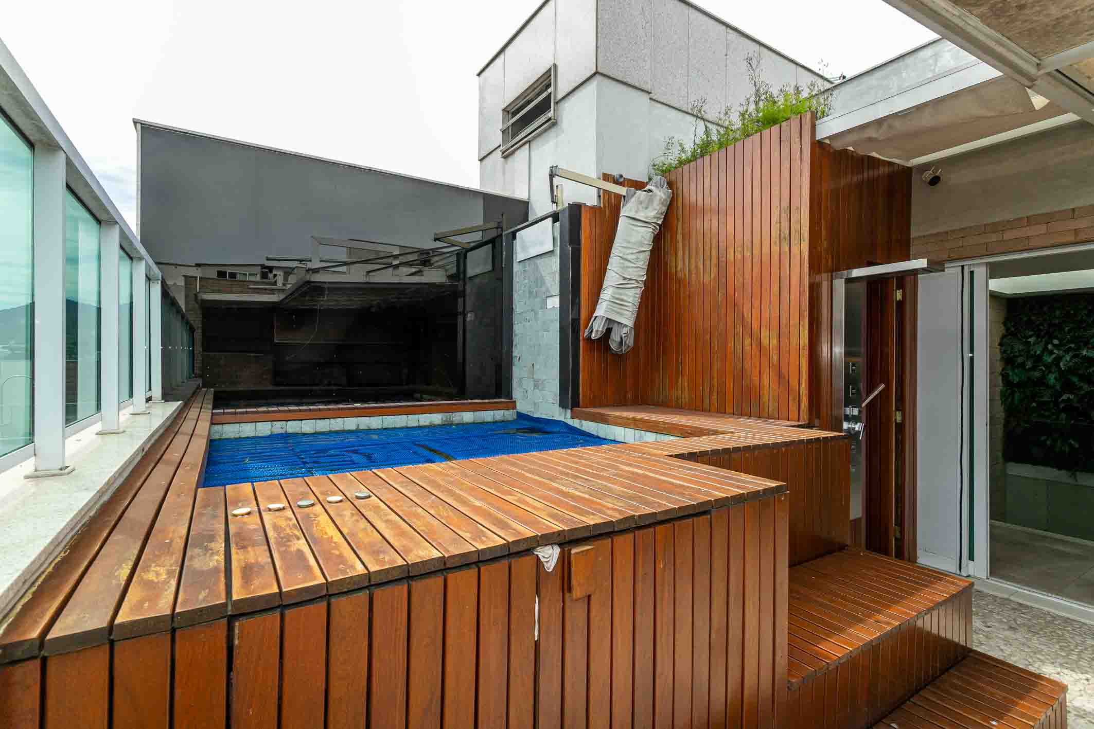  Renovated penthouse with four bedrooms near the beach - 物件實景