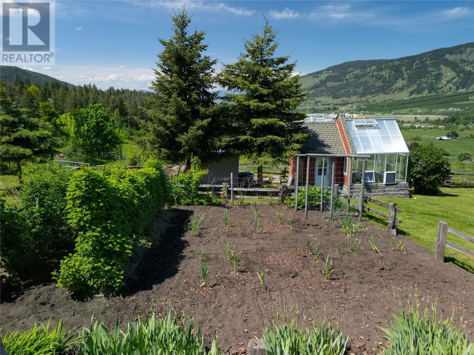 COLDSTREAM, British Columbia, V1B 3E8, CA, 3 Bedrooms Bedrooms, ,2 BathroomsBathrooms,Residential,For Sale,1837127