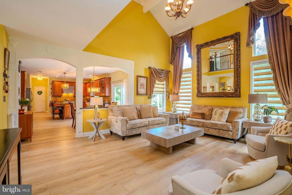Monroe Township, New Jersey, 08831, United States, 5 Bedrooms Bedrooms, ,4 BathroomsBathrooms,Residential,For Sale,1895133