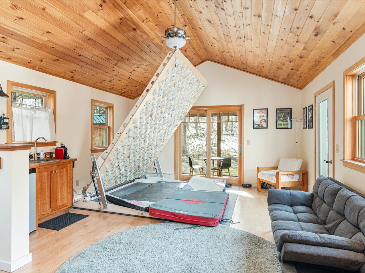 Underhill, Vermont, 05489, United States, 3 Bedrooms Bedrooms, ,2 BathroomsBathrooms,Residential,For Sale,1785113