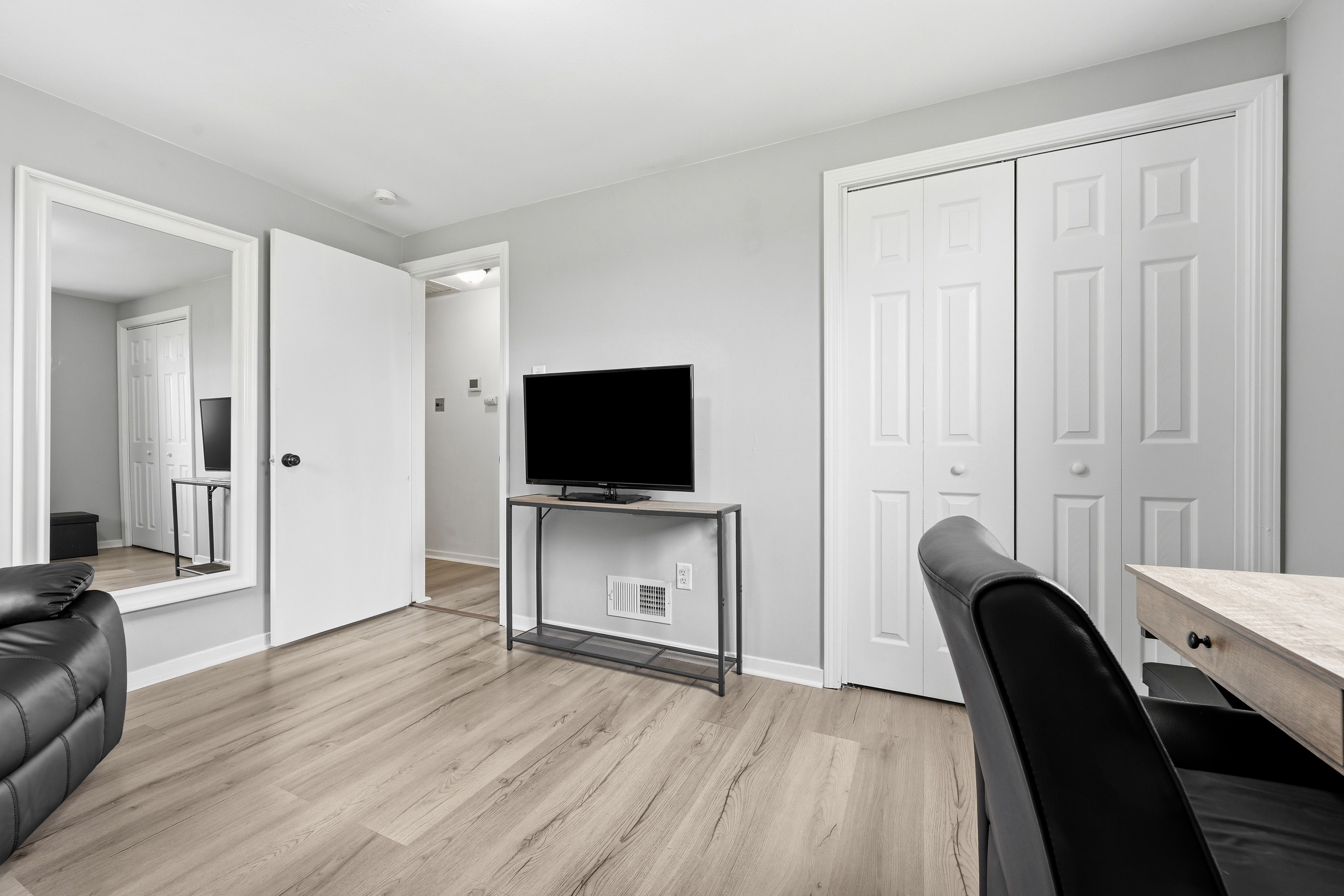  27 Flora Road, Pittsburgh, PA 15227 - 物件實景