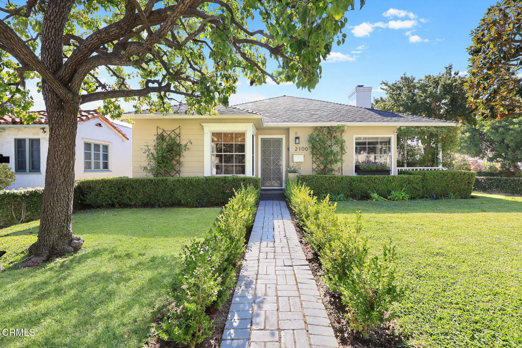 Pasadena, California, 91107, United States, 2 Bedrooms Bedrooms, ,1 BathroomBathrooms,Residential,For Sale,1988268