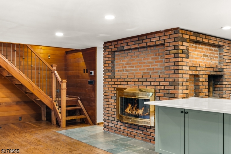 Lebanon Twp., New Jersey, 08826, United States, 3 Bedrooms Bedrooms, ,2 BathroomsBathrooms,Residential,For Sale,1972672