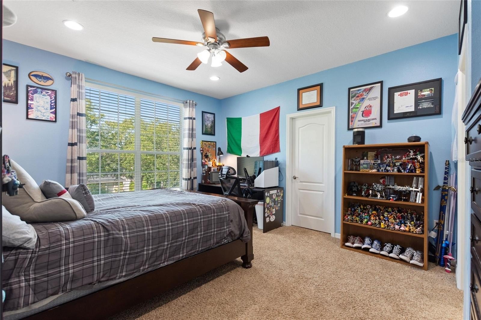 AUBURNDALE, Florida, 33823, United States, 5 Bedrooms Bedrooms, ,5 BathroomsBathrooms,Residential,For Sale,1986097