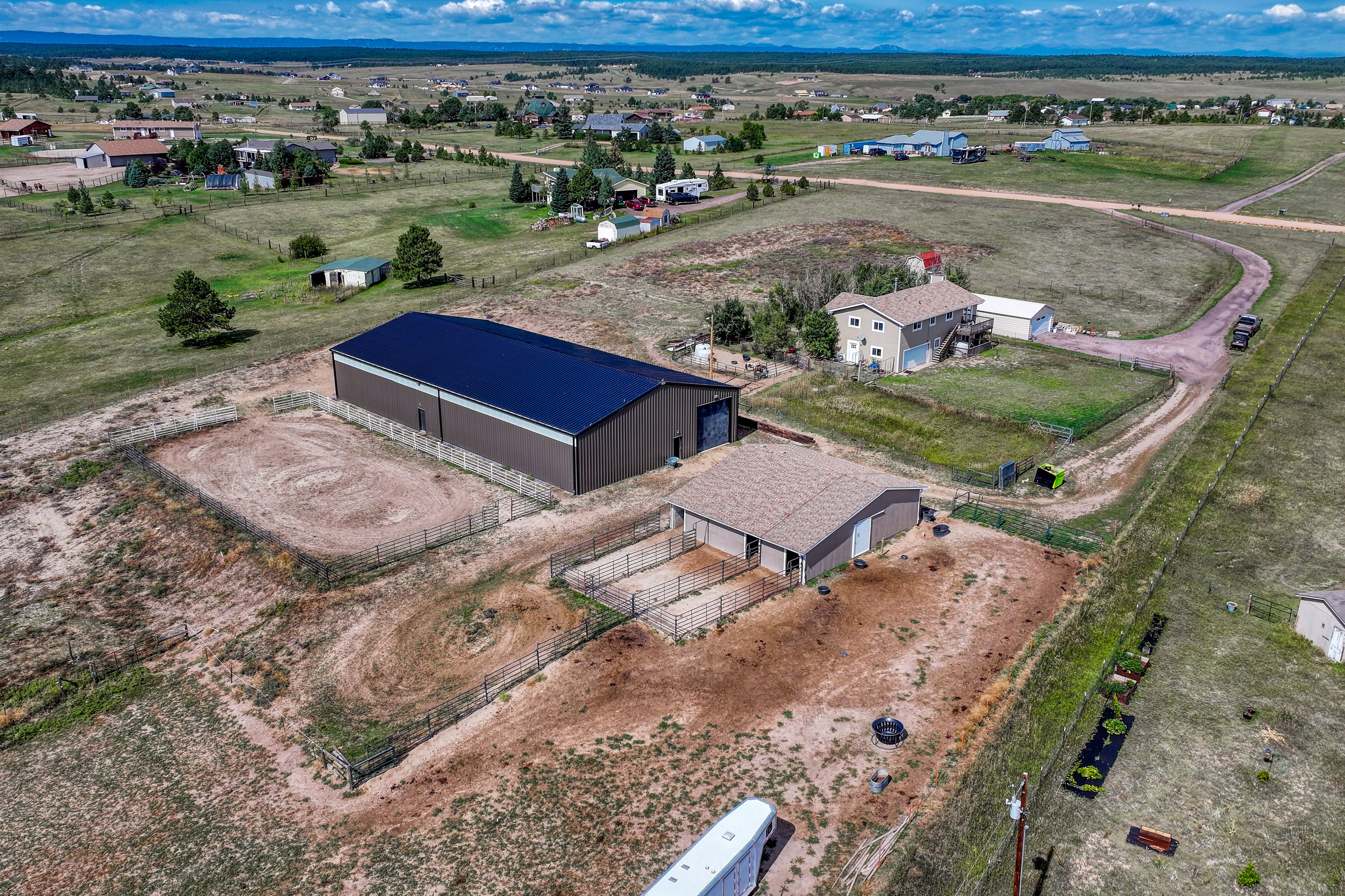  Amazing equestrian property in Black Forest on almost 6 acres - 物件實景