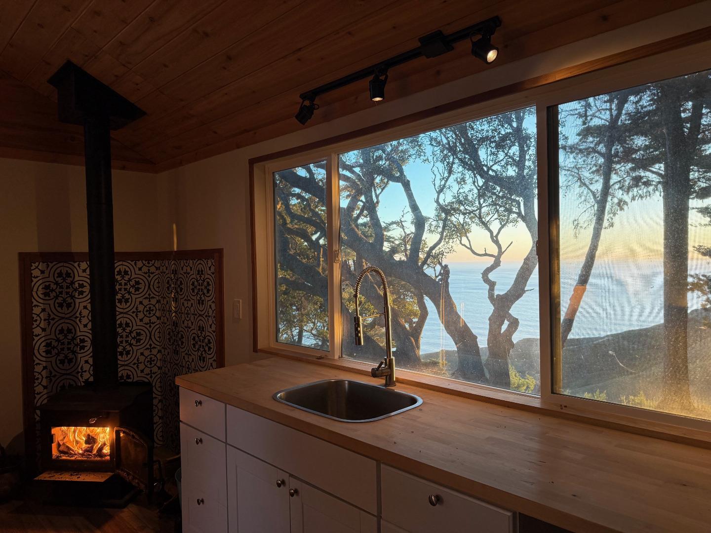 Big Sur, California, 93920, United States, 1 Bedroom Bedrooms, ,2 BathroomsBathrooms,Residential,For Sale,1876422