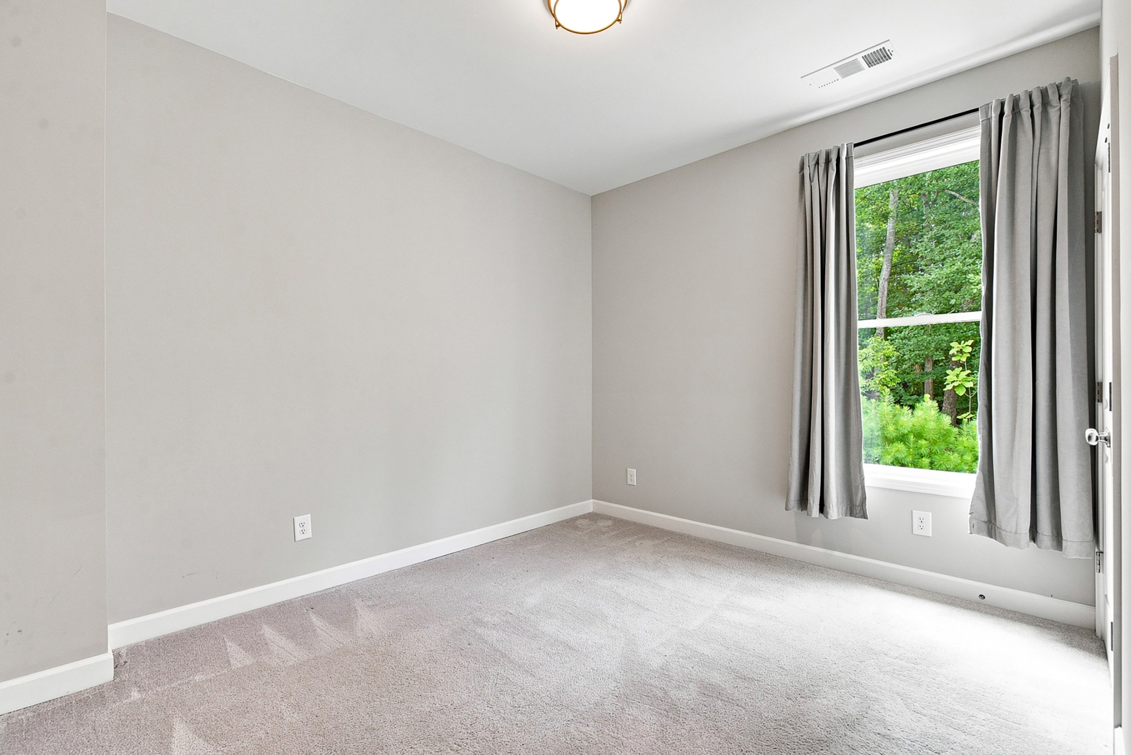  Beautifully Maintained Townhome In River Green - 物件實景