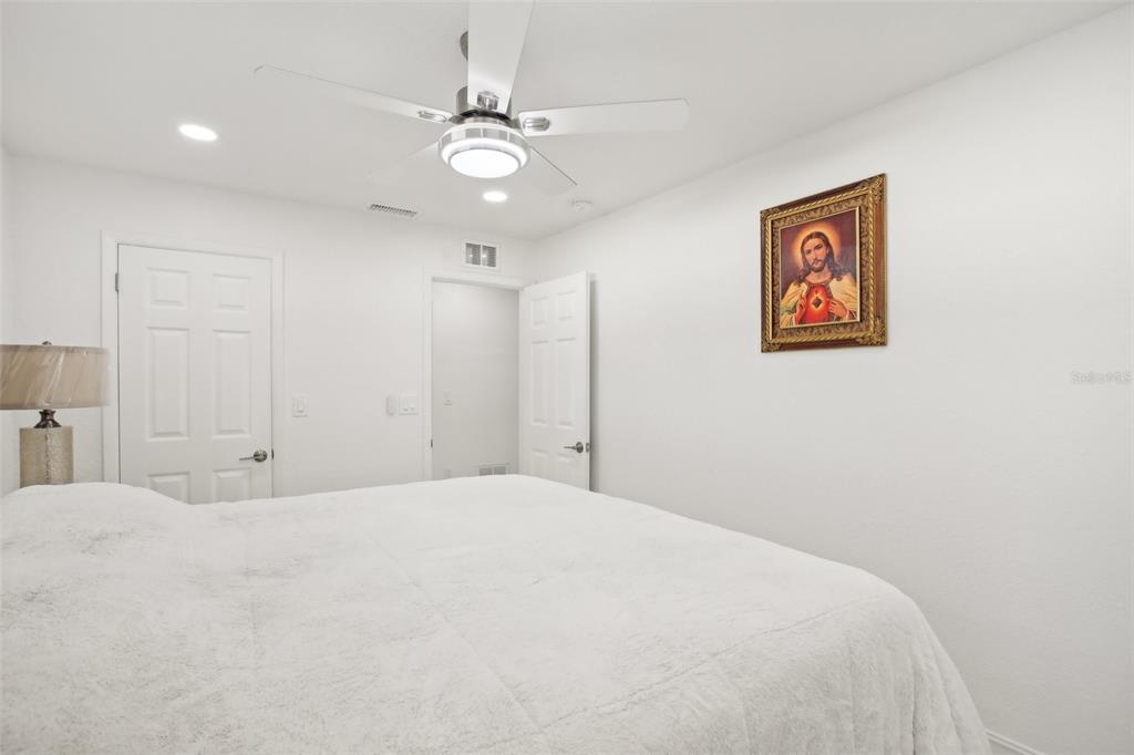 St Petersburg, Florida, 33710, United States, 3 Bedrooms Bedrooms, ,2 BathroomsBathrooms,Residential,For Sale,1849004