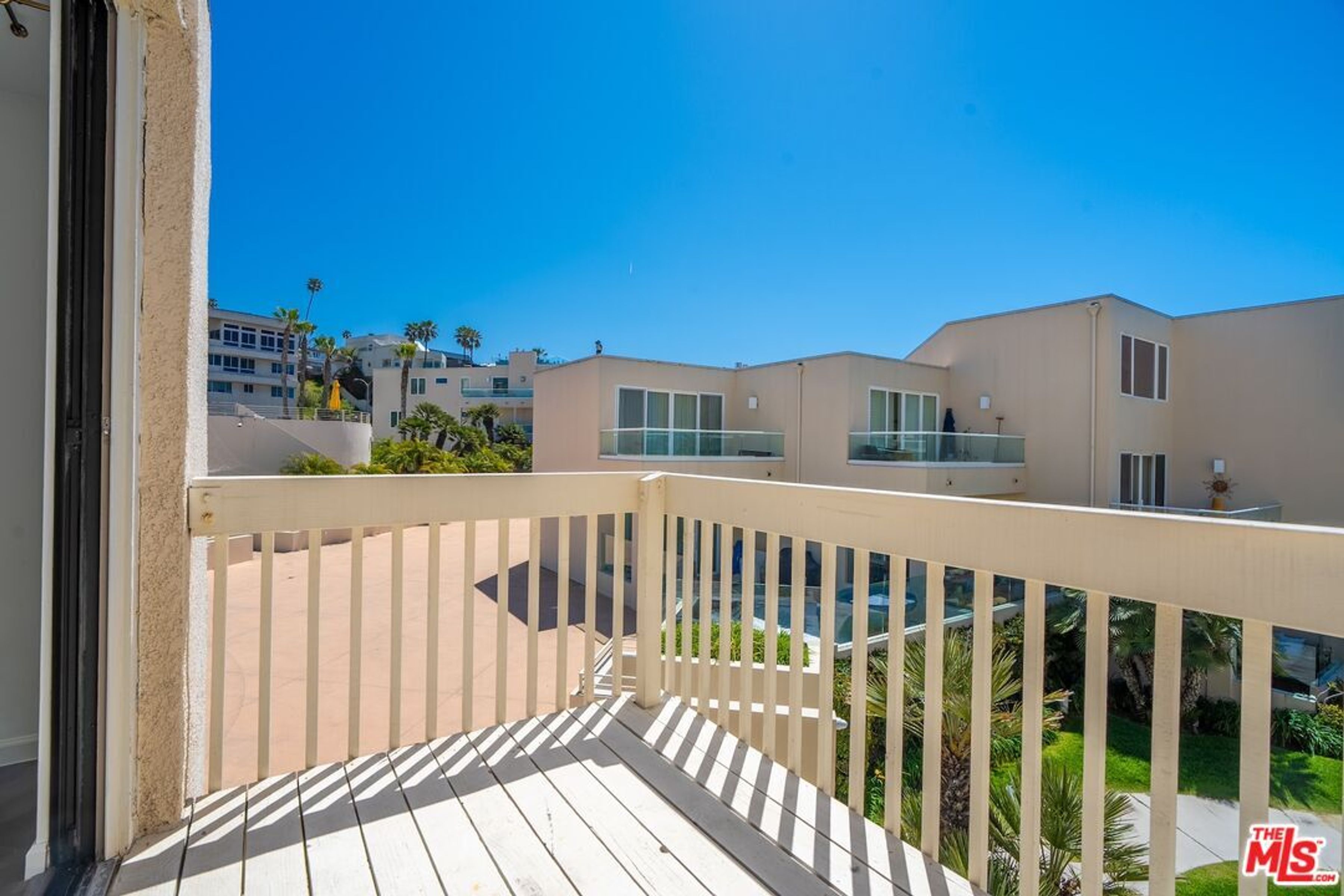  7301 Vista Del Mar, B105 - 物件實景
