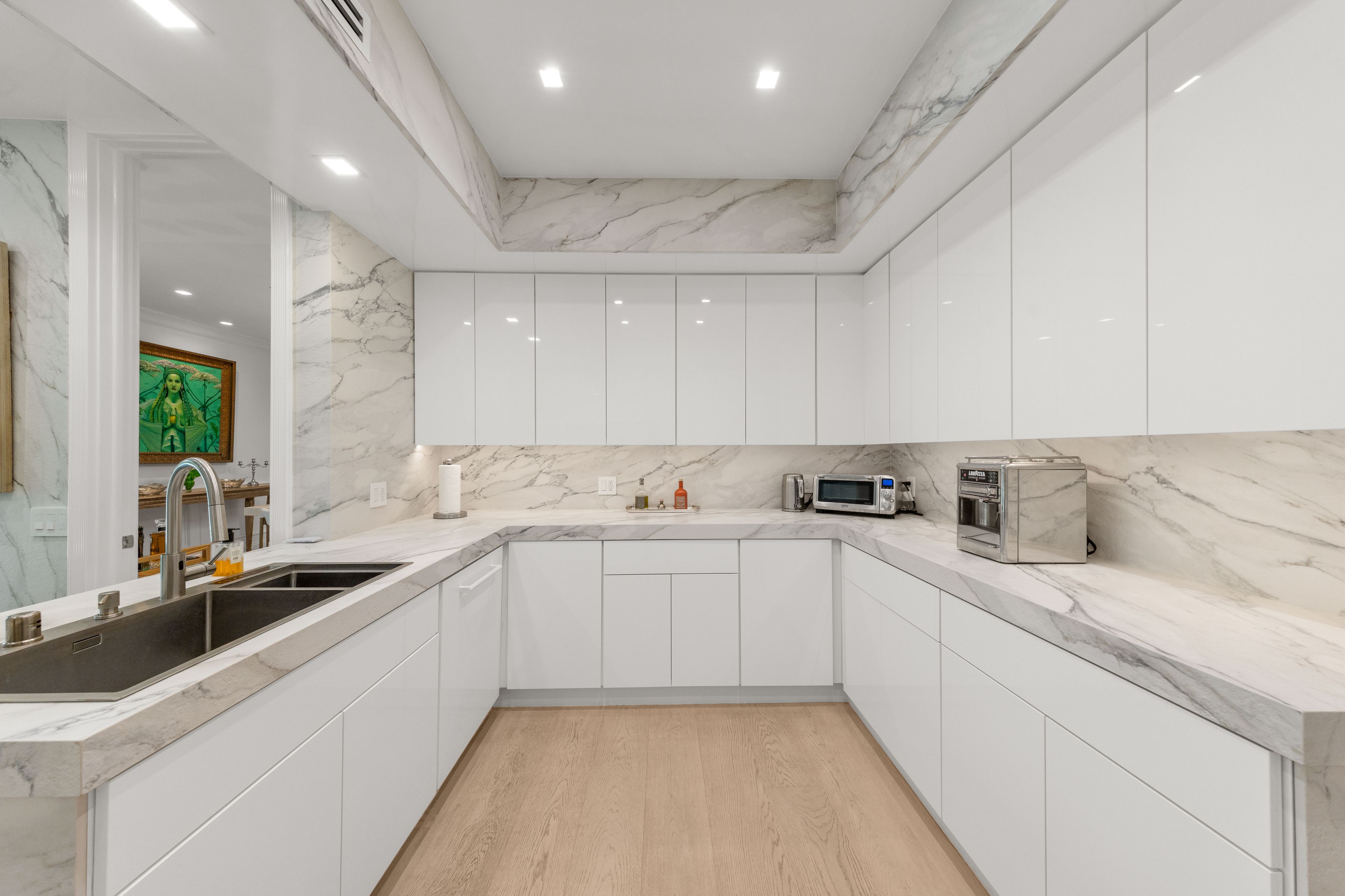  300 North Swall Drive - 物件實景
