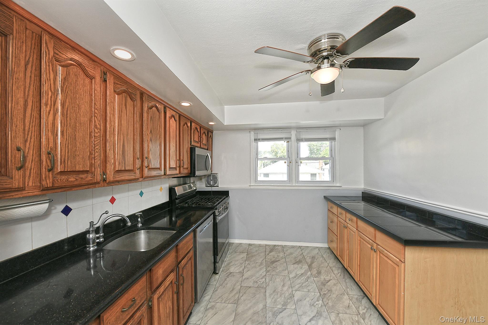 Hicksville, New York, 11801, United States, 3 Bedrooms Bedrooms, ,3 BathroomsBathrooms,Residential,For Sale,1932624