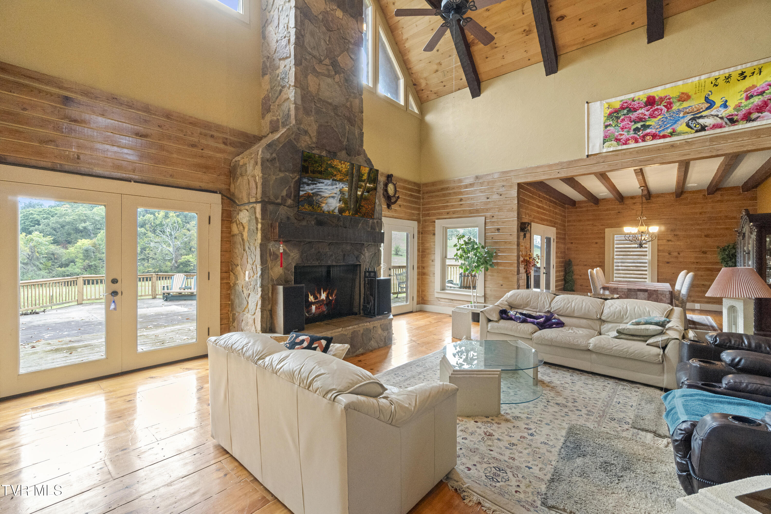 Greeneville, Tennessee, 37745, United States, 5 Bedrooms Bedrooms, ,4 BathroomsBathrooms,Residential,For Sale,1981962