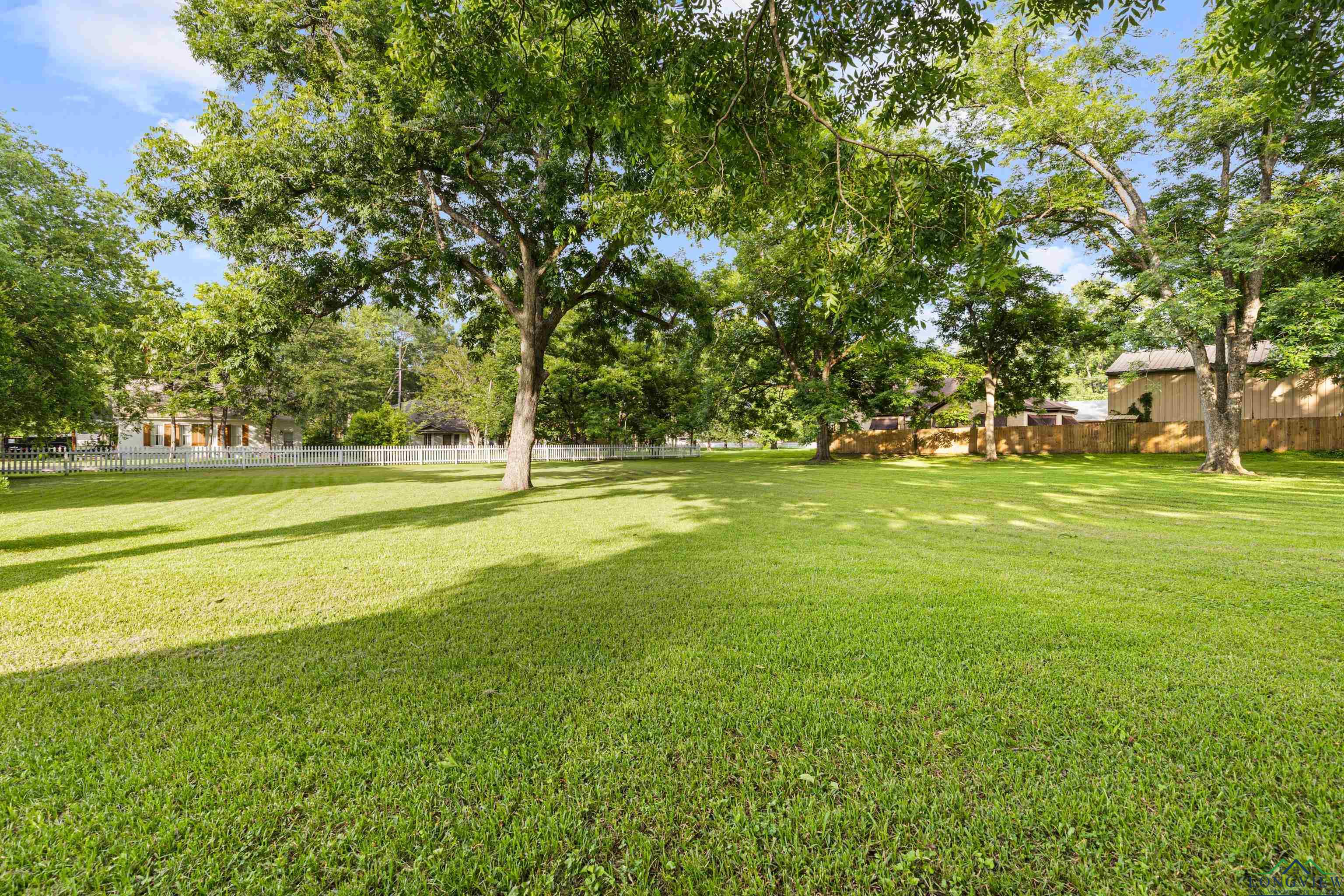 Jefferson, Texas, 75657, United States, 4 Bedrooms Bedrooms, ,5 BathroomsBathrooms,Residential,For Sale,1868474