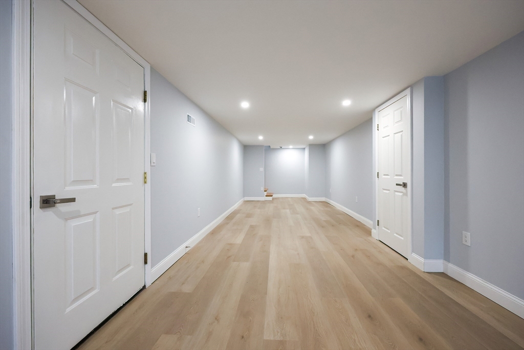 Wayland, Massachusetts, 01778, United States, 3 Bedrooms Bedrooms, ,2 BathroomsBathrooms,Residential,For Sale,1891680