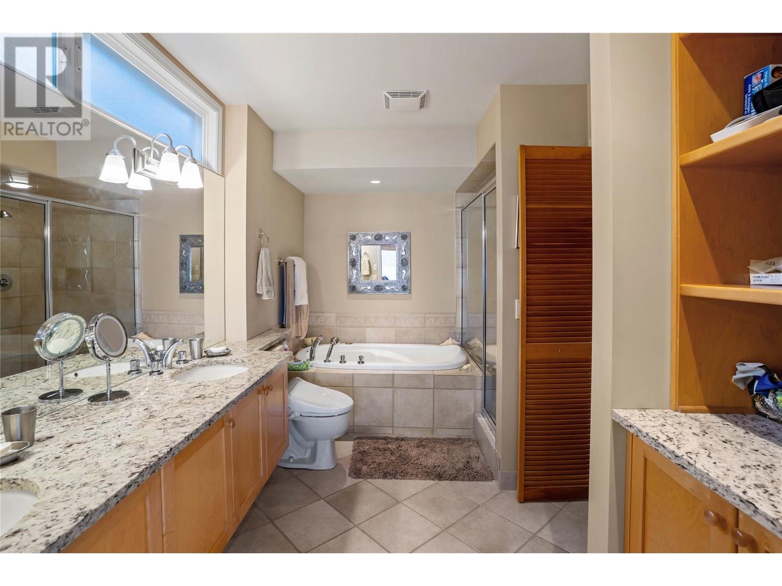 KELOWNA, British Columbia, V1V 2C3, CA, 5 Bedrooms Bedrooms, ,2 BathroomsBathrooms,Residential,For Sale,1911113