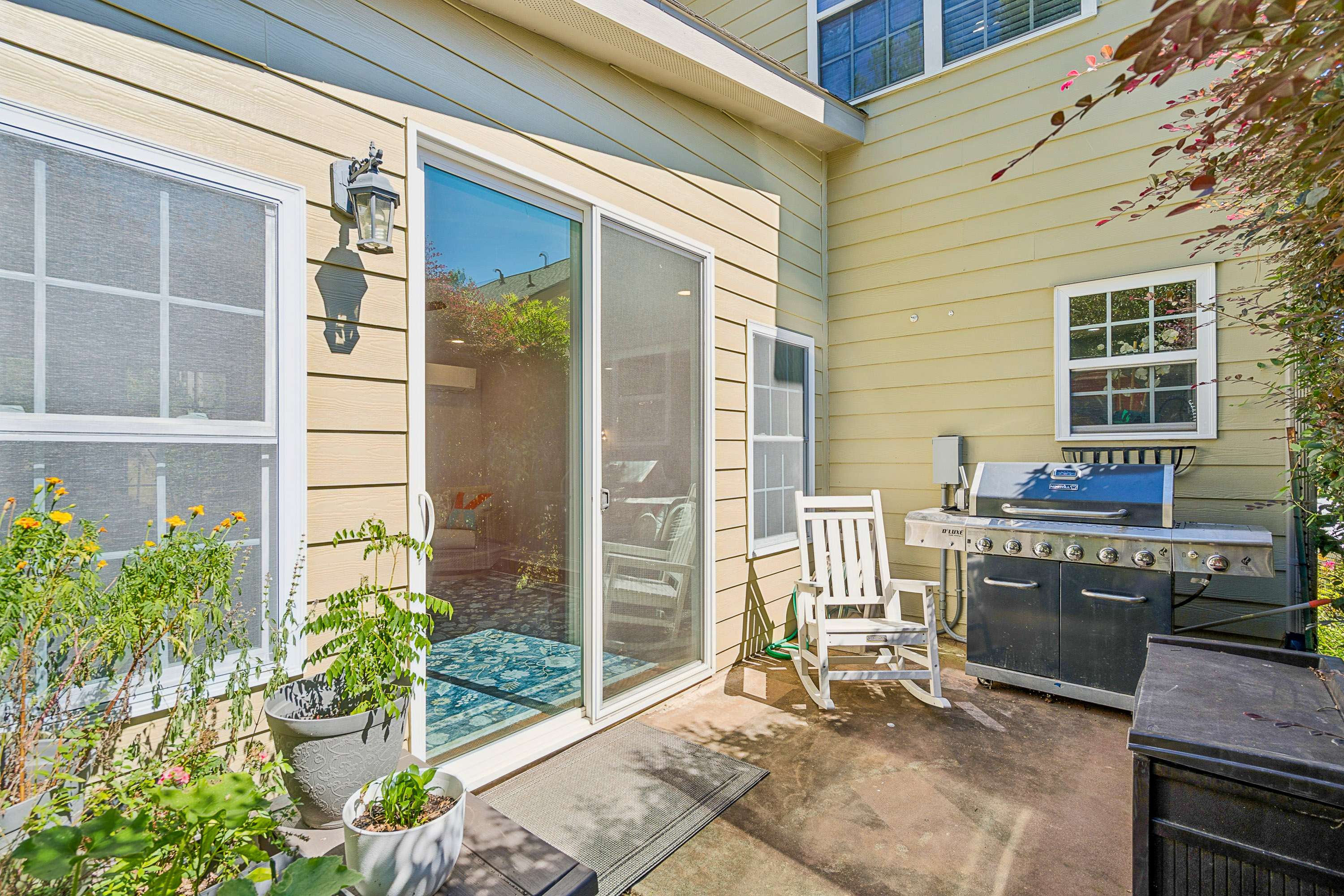  Beautifully Updated Home in Sought-After Swim and Tennis Neighborhood - 物件實景