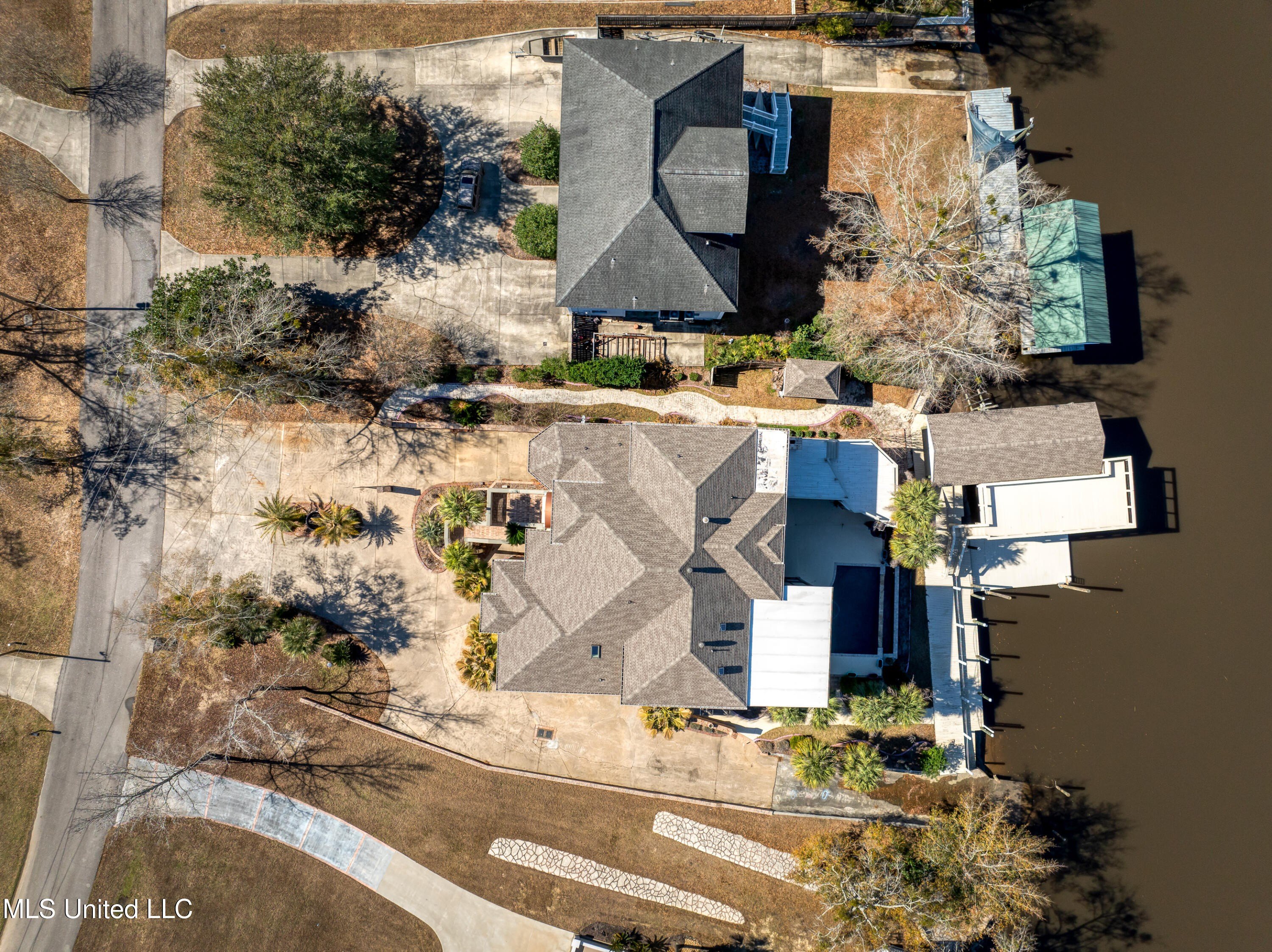 Diamondhead, Mississippi, 39525, United States, 6 Bedrooms Bedrooms, ,6 BathroomsBathrooms,Residential,For Sale,2005178