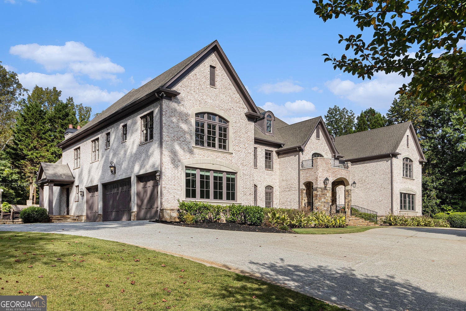 Roswell, Georgia, 30075, United States, 9 Bedrooms Bedrooms, ,15 BathroomsBathrooms,Residential,For Sale,1953234