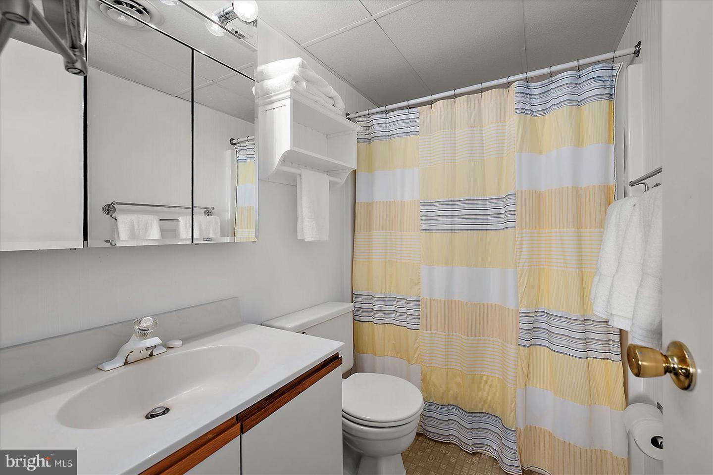 Ocean City, Maryland, 21842, United States, 2 Bedrooms Bedrooms, ,2 BathroomsBathrooms,Residential,For Sale,1917590