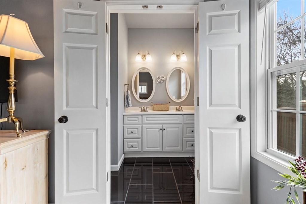 Blue Ridge, Georgia, 30513, United States, 3 Bedrooms Bedrooms, ,2 BathroomsBathrooms,Residential,For Sale,1979070