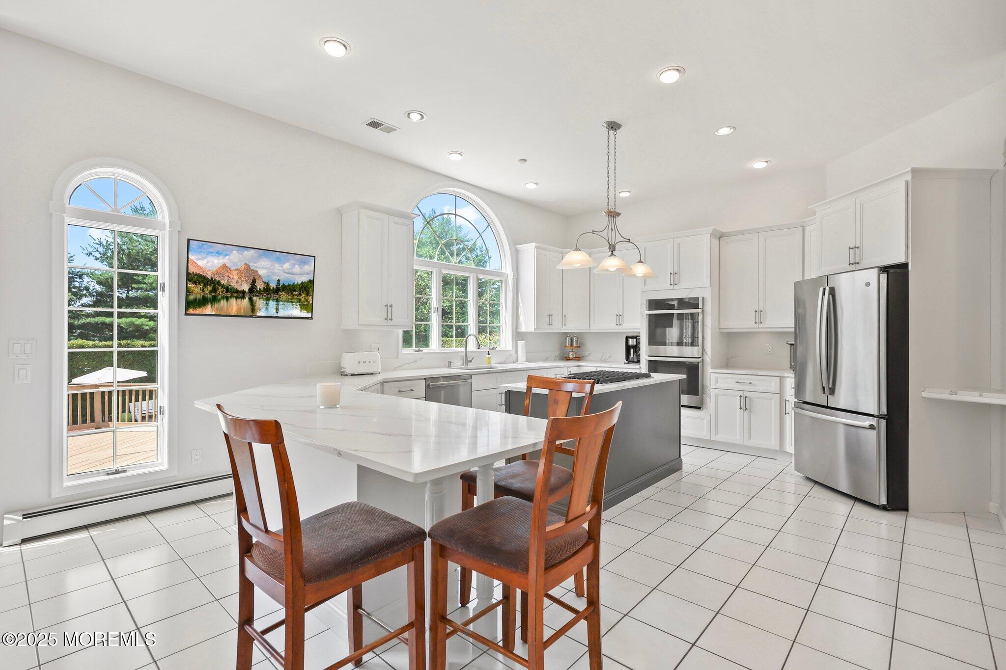 Manalapan, New Jersey, 07726, United States, 5 Bedrooms Bedrooms, ,7 BathroomsBathrooms,Residential,For Sale,1979083