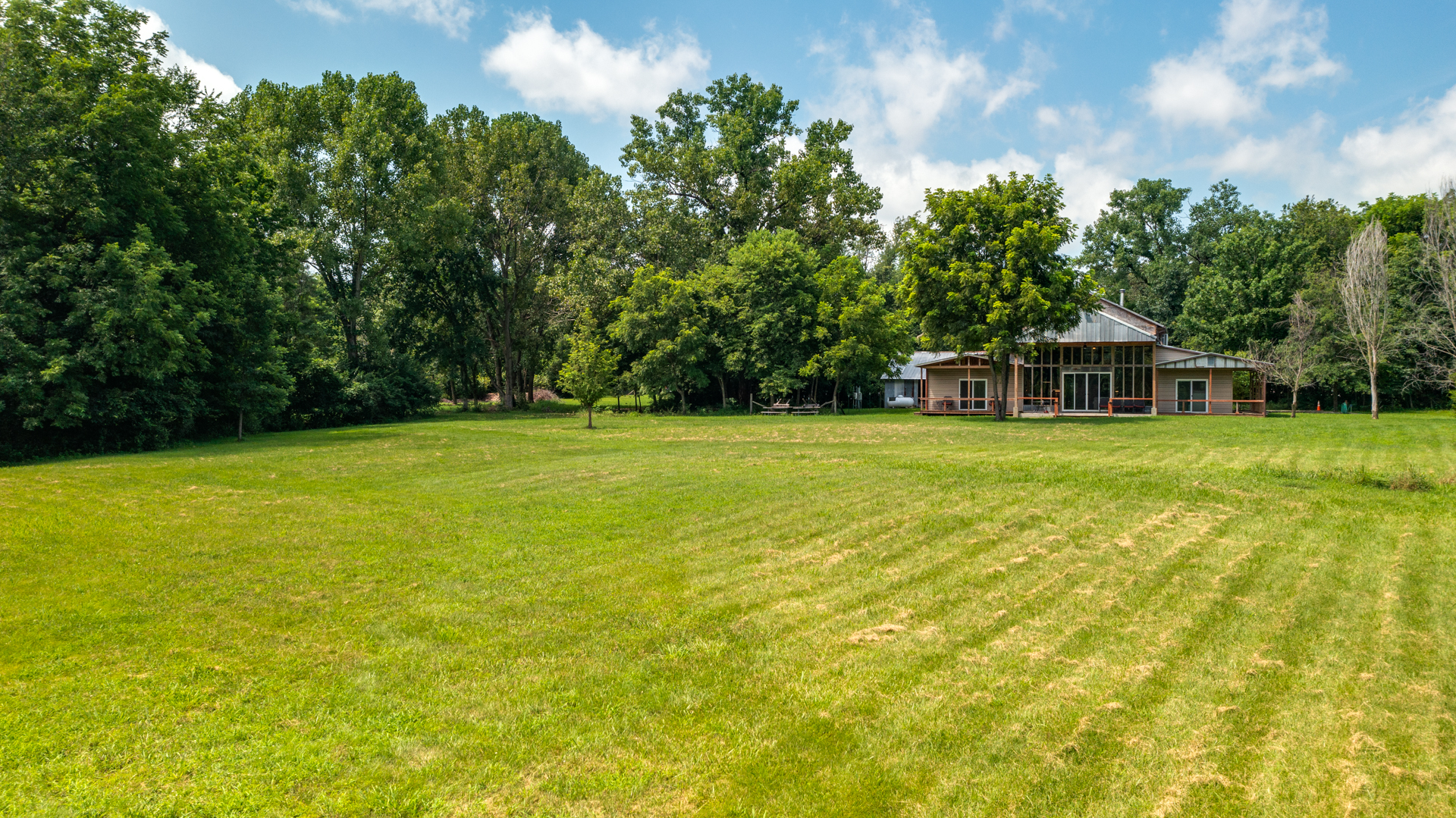 Sawyerville, Illinois, 62085, United States, 3 Bedrooms Bedrooms, ,3 BathroomsBathrooms,Residential,For Sale,1983807