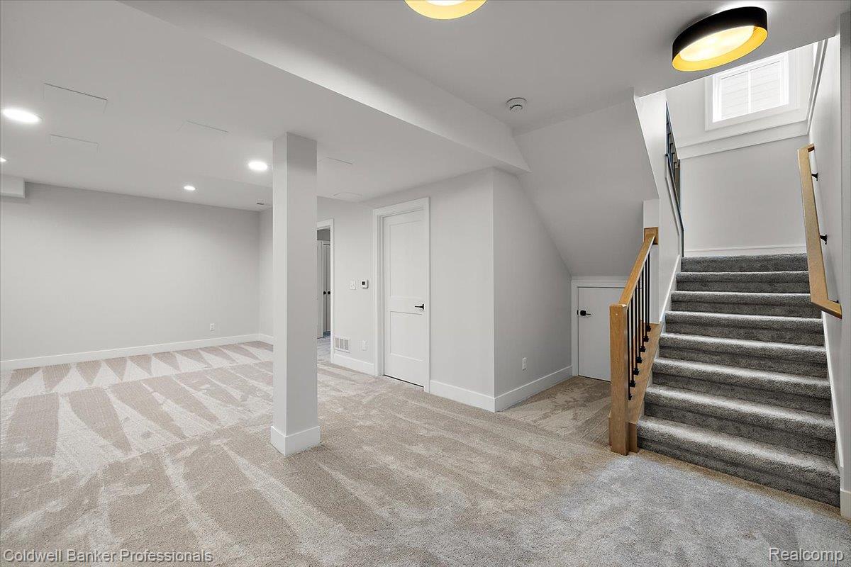 Plymouth, Michigan, 48170, United States, 4 Bedrooms Bedrooms, ,4 BathroomsBathrooms,Residential,For Sale,1986255