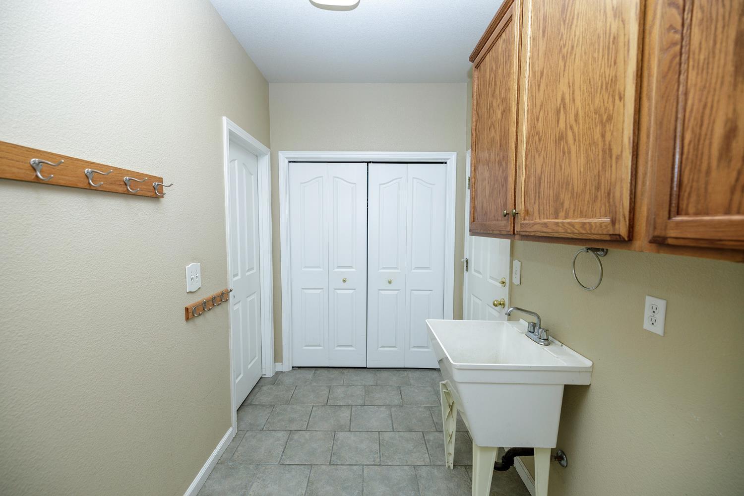 Hickman, California, 95323, United States, 4 Bedrooms Bedrooms, ,2 BathroomsBathrooms,Residential,For Sale,1914069