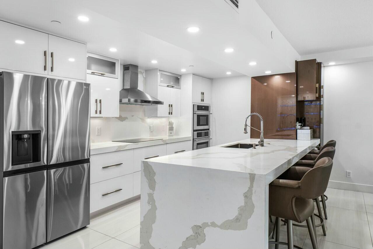 Highland Beach, Florida, 33487, United States, 2 Bedrooms Bedrooms, ,2 BathroomsBathrooms,Residential,For Sale,1882457