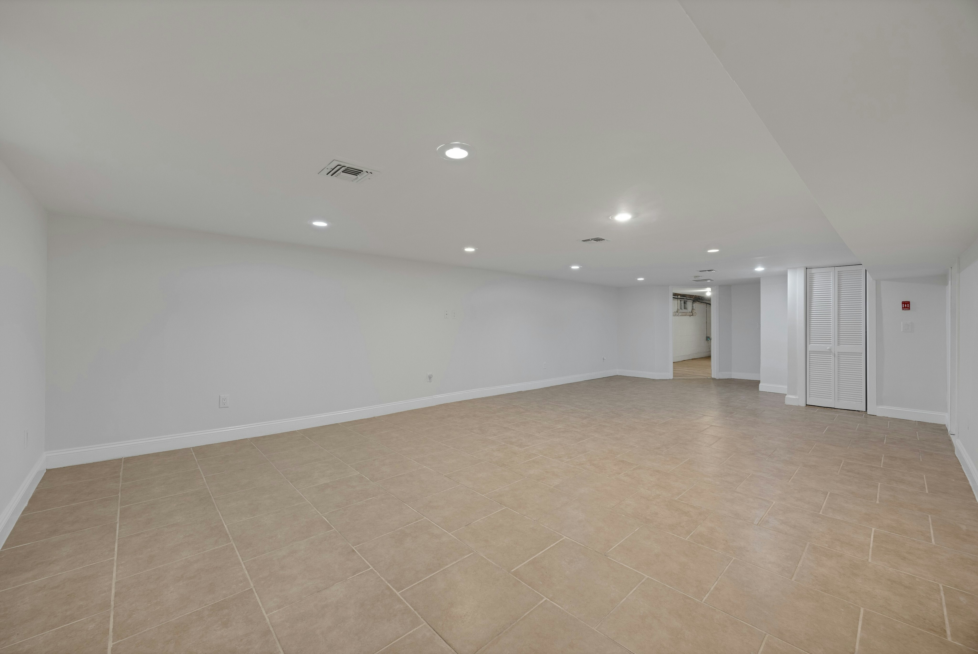 252 Mabel Place, Franklin Lakes, NJ 07417 - 物件實景
