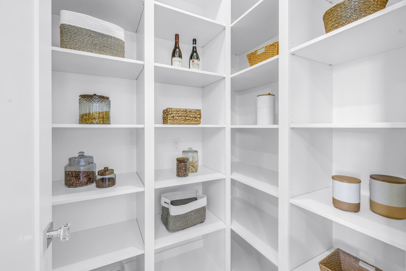 St Petersburg, Florida, 33703, United States, 5 Bedrooms Bedrooms, ,5 BathroomsBathrooms,Residential,For Sale,2013294