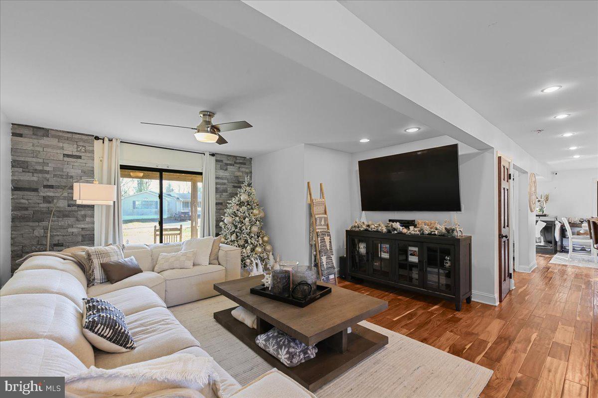 VOORHEES, New Jersey, 08043, United States, 3 Bedrooms Bedrooms, ,3 BathroomsBathrooms,Residential,For Sale,2002864