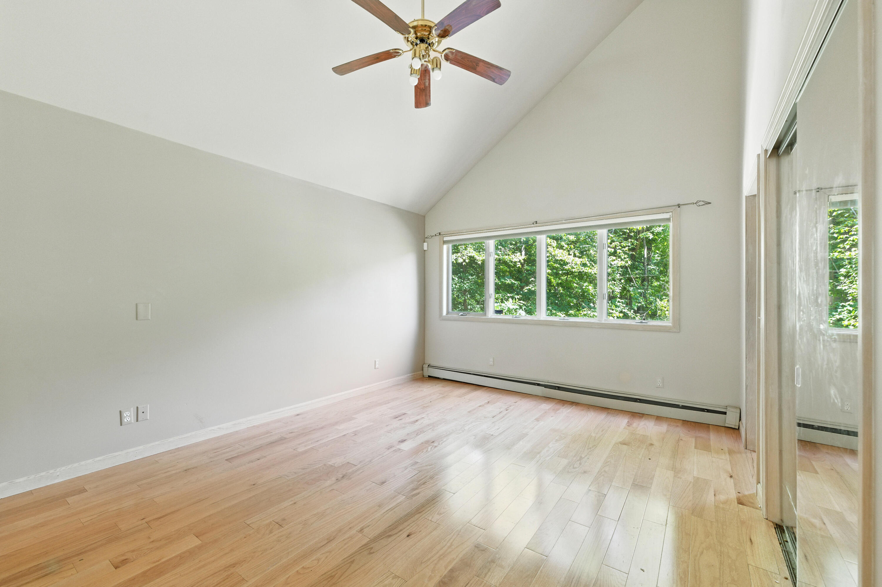 Lewiston, Maine, 04240, United States, 4 Bedrooms Bedrooms, ,3 BathroomsBathrooms,Residential,For Sale,1770488