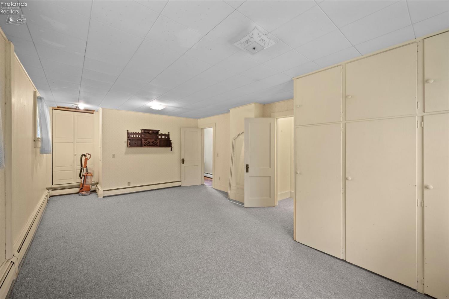 Port Clinton, Ohio, 43452, United States, 3 Bedrooms Bedrooms, ,3 BathroomsBathrooms,Residential,For Sale,1983148