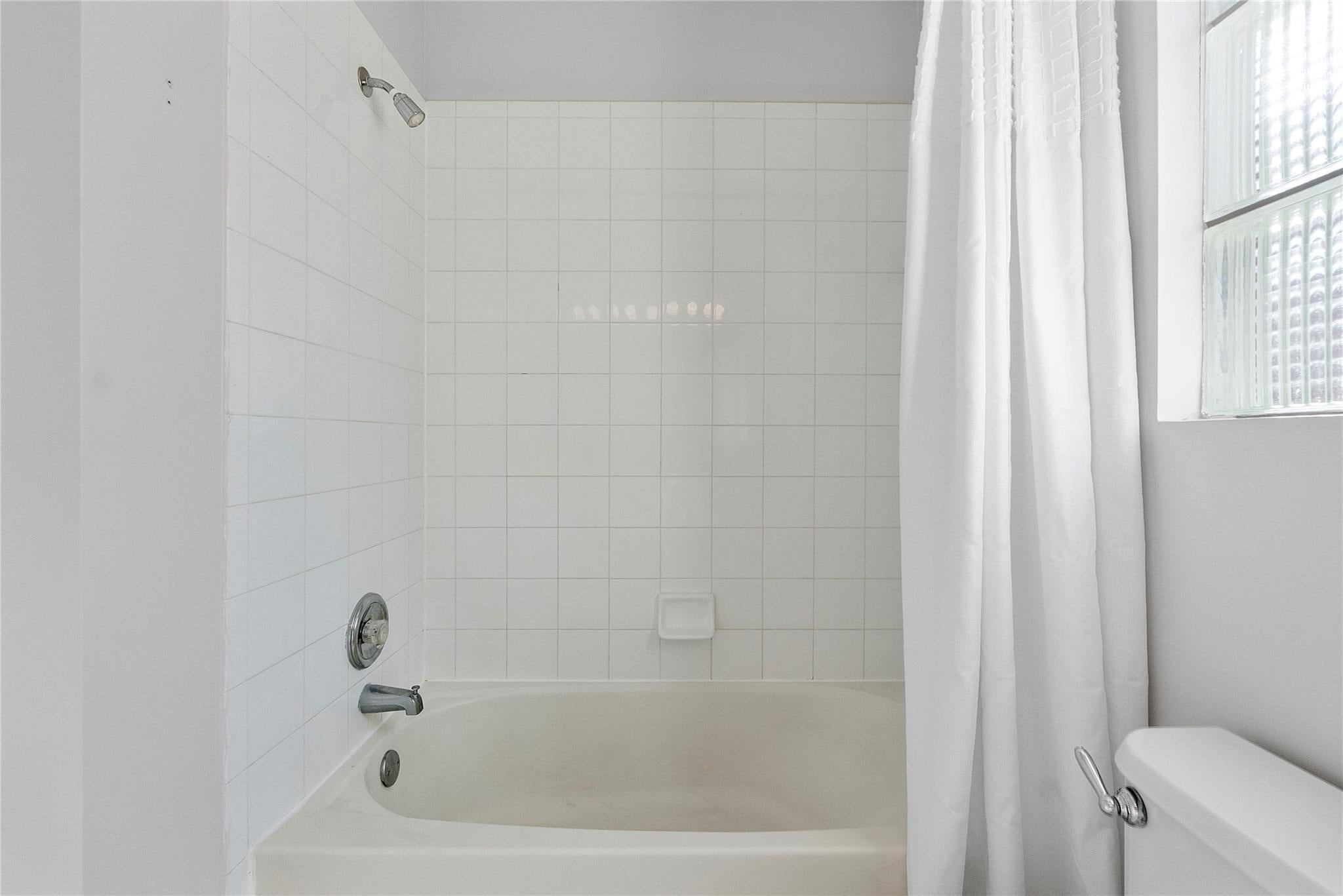 Coral Springs, Florida, 33071, United States, 3 Bedrooms Bedrooms, ,3 BathroomsBathrooms,Residential,For Sale,1977675